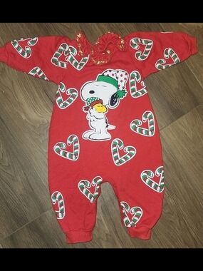 Vintage Red Snoopy Holiday Heart Print Baby One-Piece